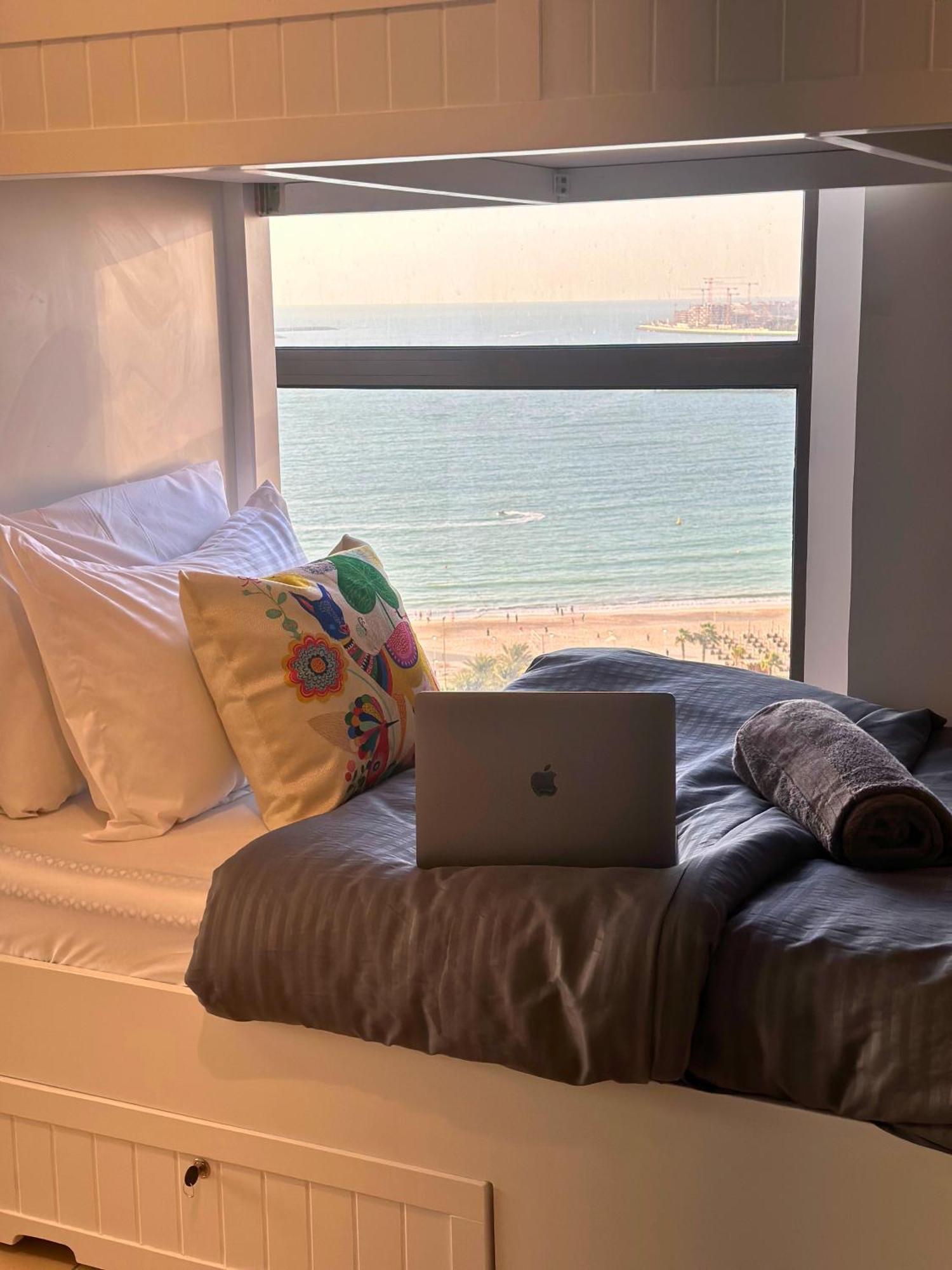 Arabian Nights Beach Hostel Ντουμπάι Εξωτερικό φωτογραφία